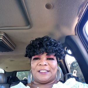 Meet your Posher, Beverly